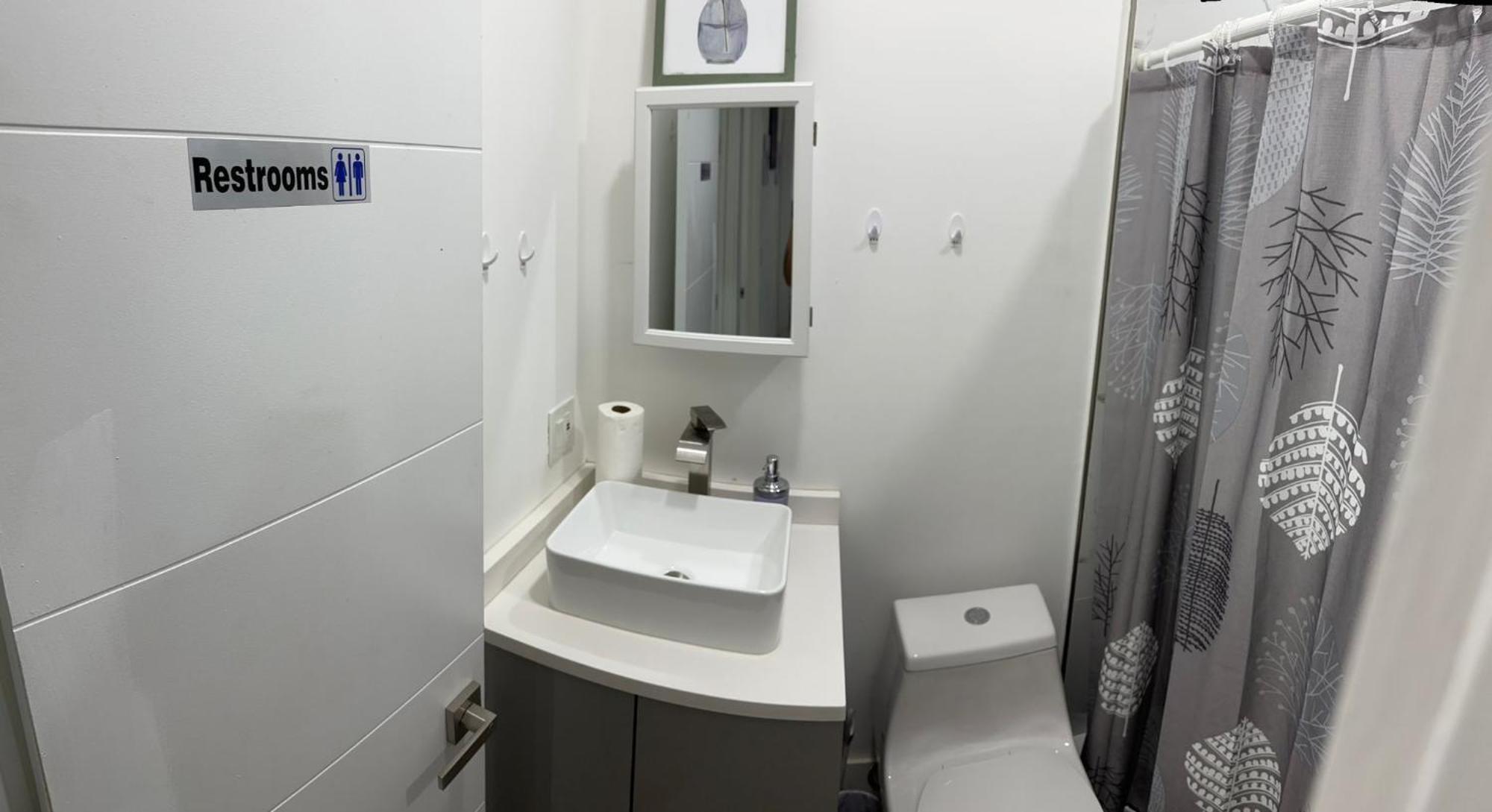 104 Mixed Shared Rooms Central, Friendly, Affordable Miami Bagian luar foto